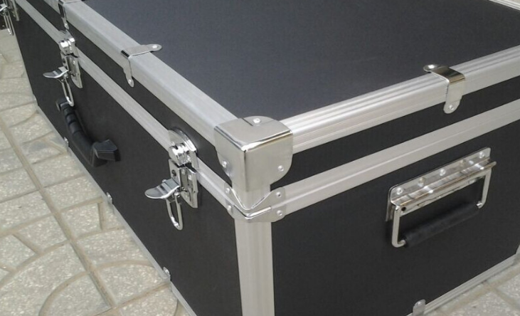 静电损失不要愁，防静电航空箱来...